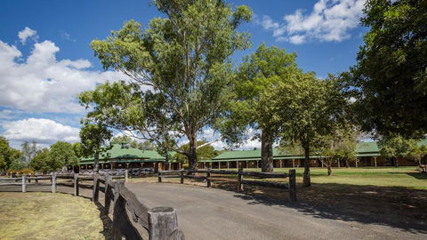 Overlander Homestead Motel - Renee 0