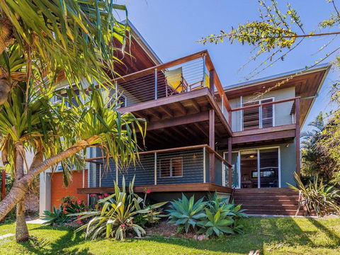 Pacifica 2 - Opposite The Beach At Brooms Head - Renee 1