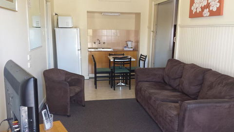 Paddle Steamer Motel - Internet Find 1