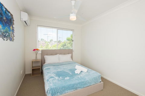 Panda Holiday -Close Mountain Ocean Pet Friendly - Qld Realsetate 1