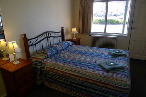 Parkhaven Motel - Renee 3