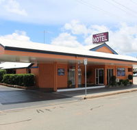 Parkside Motel  Licensed Restaurant - Renee