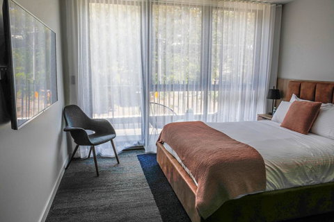 Pasadena Sydney - Renee 1