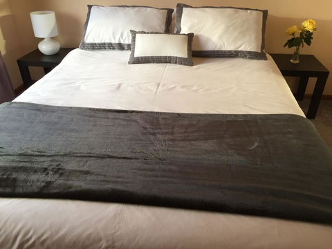 Penguin Seaside Homestay - Internet Find 2