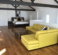 Penthouse Bendigo - Renee