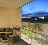 Perfectly Located Modern Apartment - Canberra CBD - Internet Find