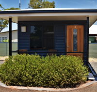 Pick A Box Motel - Internet Find