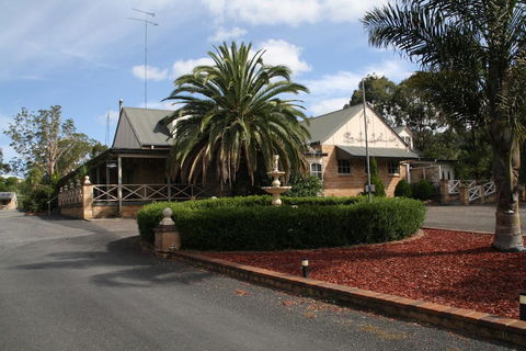 Picton Valley Motel Australia - Petrol Stations 0