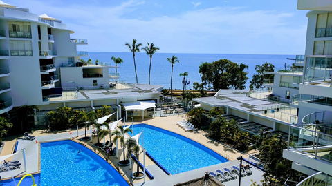 Pier Resort - Internet Find 0