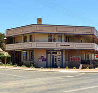 Pingelly Hotel - Renee