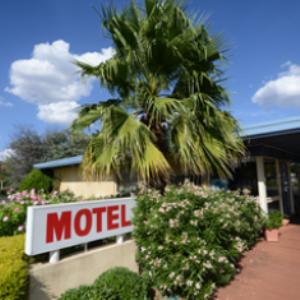 Plainsman Motel - Internet Find 3