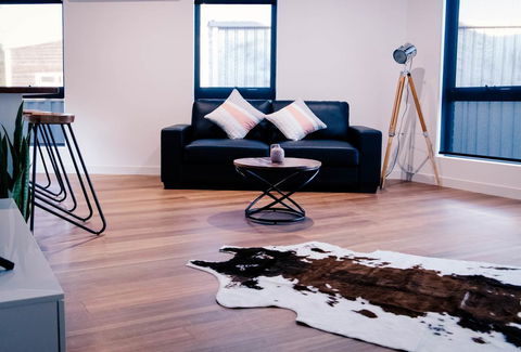 Platypus Apartments - Internet Find 0