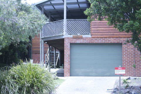 Point Break 14 Korogora Street - Internet Find 1