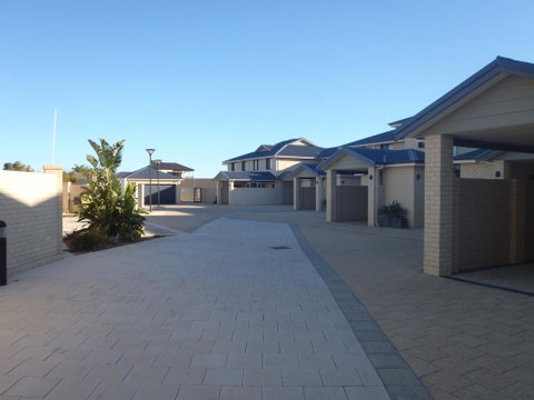 Port Denison Beach Resort - Internet Find 3