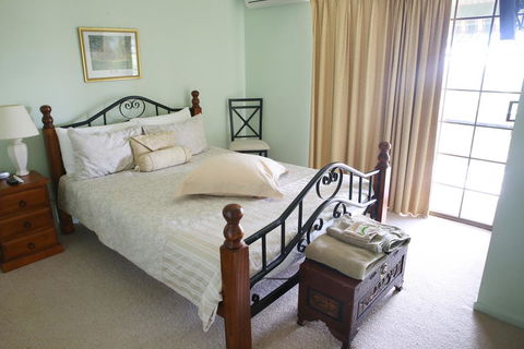 Porters Plainland Lockyer Valley B&B - Swimm 2