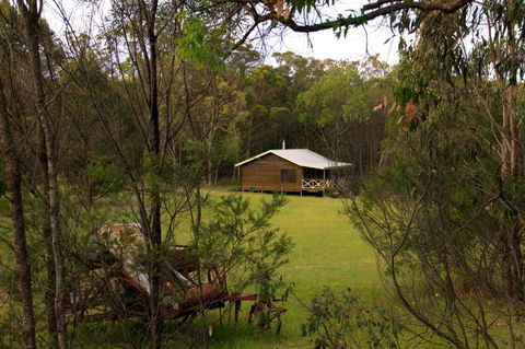Possum's Hollow And Hooter's Hut - Renee 0