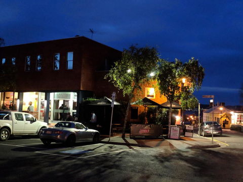 Prince Of Wales Hotel - Internet Find 0