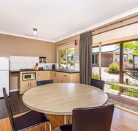 Quality Apartments Banksia Gardens - Internet Find