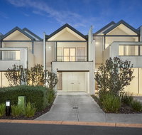 Quest Sanctuary Lakes - Internet Find