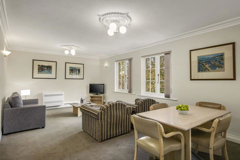 Quest Trinity House - Renee 1