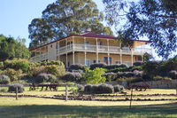 R on the Downs BnB  Cottages