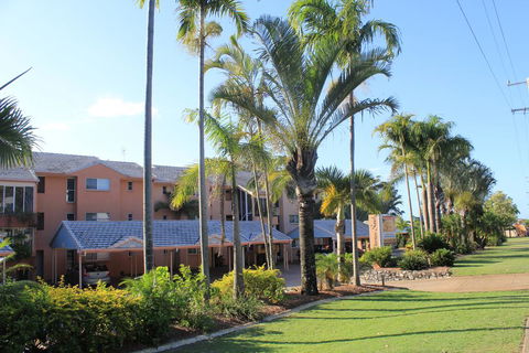 Rainbow Sands Resort - Internet Find 1