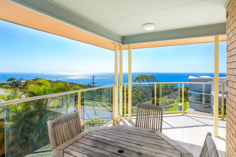 Rainbow Views - Rainbow Beach, Stunning Ocean Views And A Swimming Pool - Internet Find 0