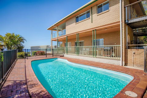 Rainbow Views - Rainbow Beach, Stunning Ocean Views And A Swimming Pool - Internet Find 2