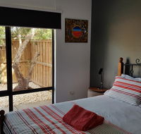 Red Ochre - Large 1BR with Private Courtyard - Internet Find