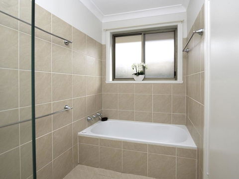 Relaxing Waterfront Property In Quiet Location - Swimm 2