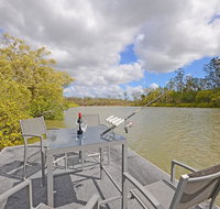River Front Tranquil Retreat - Qld Realsetate
