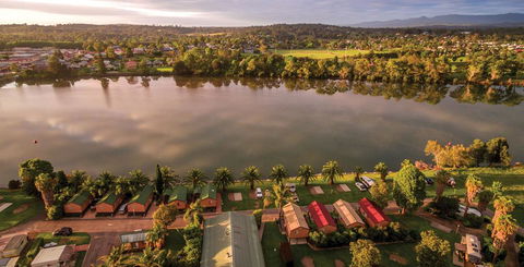 Riverbreeze Holiday Park - Renee 3
