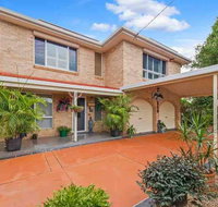 Riverside Haven - boating fishing beach cafes in walking range - Internet Find