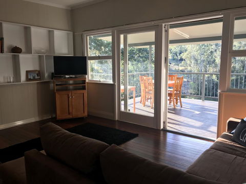 Riverview Cottage - Internet Find 1