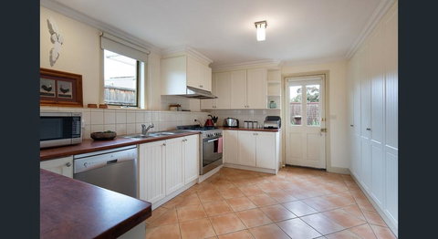 Roalies Farm House - Internet Find 3