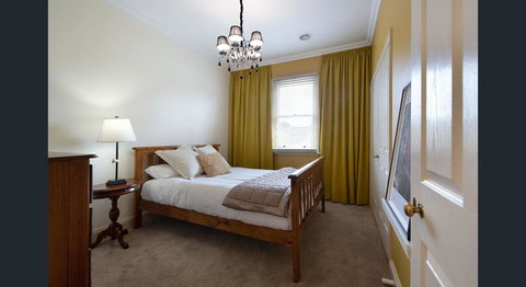 Roalies Farm House - Internet Find 1