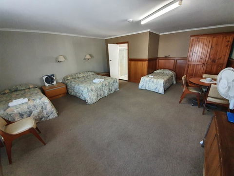 Robe Haven Motel - Petrol Stations 1