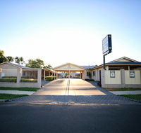 Roma Inland Motor Inn - Internet Find