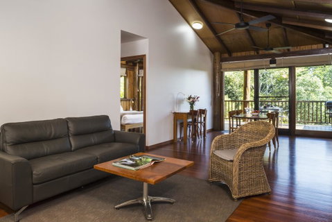 Rose Gums Wilderness Retreat - Petrol Stations 3