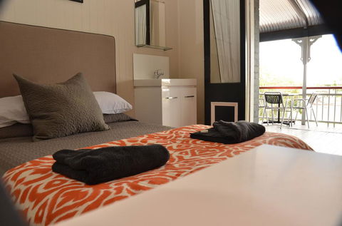 Royal Gatton Hotel - Internet Find 2