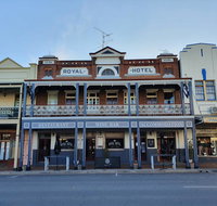 Royal Hotel - Renee