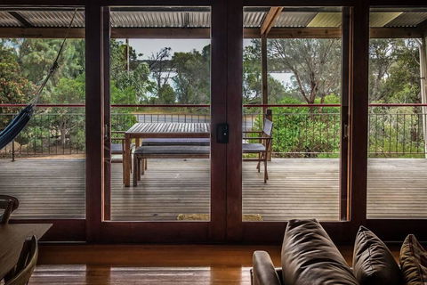 Samphire Beach House - Internet Find 0