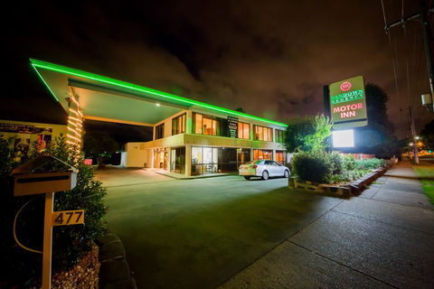 Sandown Regency Hotel & Apartments - Internet Find 0