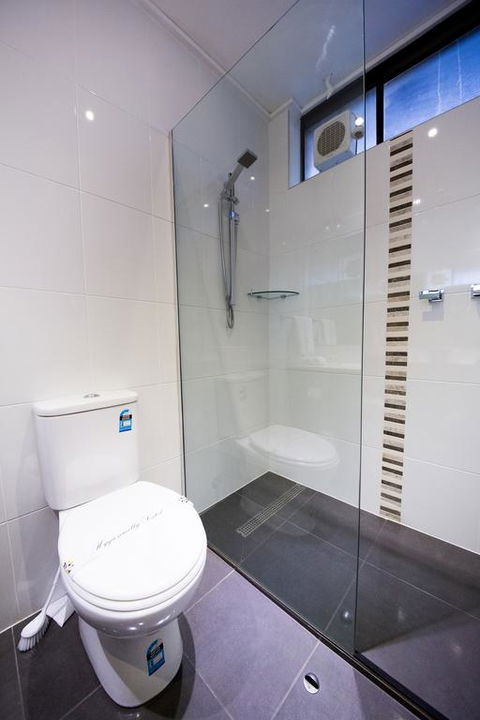 Sandown Regency Hotel & Apartments - Internet Find 3