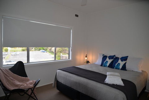 Scotts Head Beach Bunker - Swimm 2