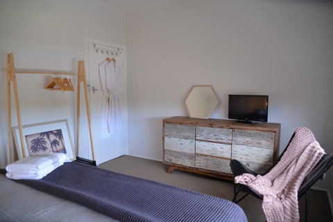 Scotts Head Beach Bunker - Swimm 3