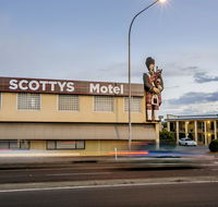 Scotty's Motel - Renee