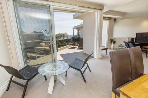 SEA GRANGE - MORNINGTON - Petrol Stations 0