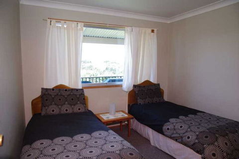 Sea View, 3 Hodgson Street - Internet Find 2