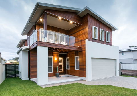 Sea Wood Delight In Hervey Bay - Internet Find 0